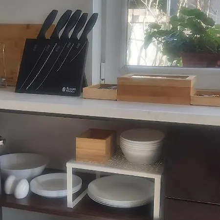 Апартаменты Saint Nicholas Lovely 2 Bedroom With Sunny Garden