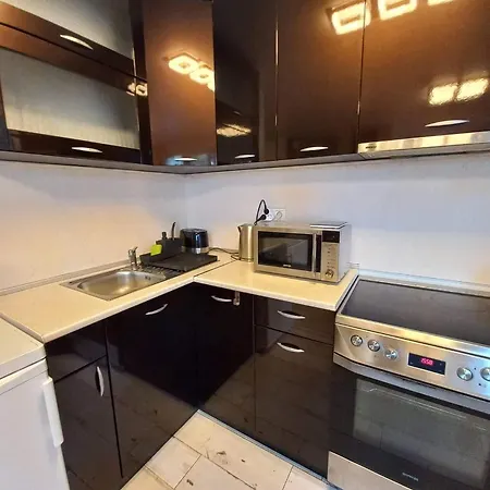 Saint Nicholas Lovely 2 Bedroom With Sunny Garden Апартаменты